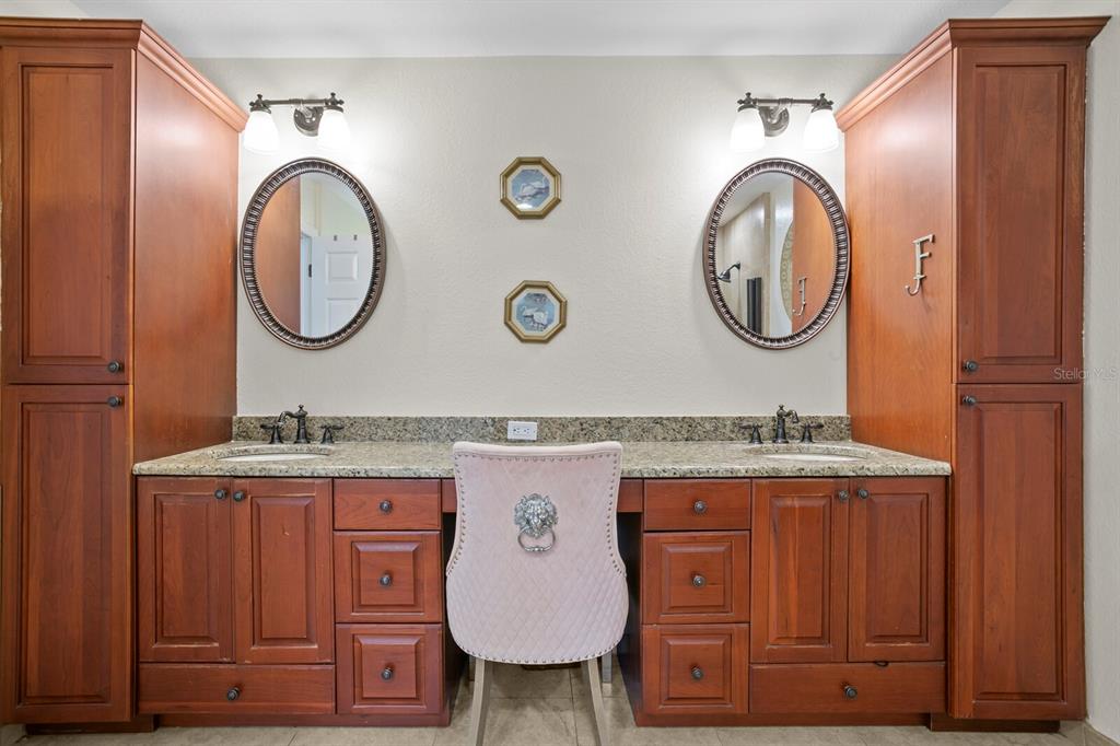 11504 MOFFAT PLACE gallery image #27