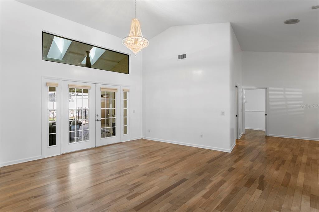 11504 MOFFAT PLACE gallery image #7