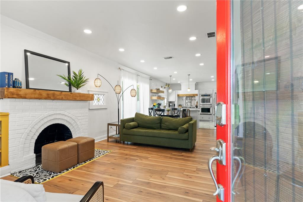 324 W HAYA STREET gallery image #10