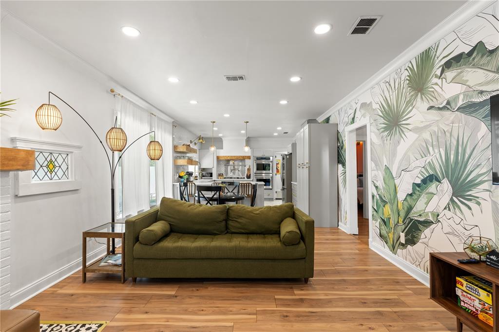 324 W HAYA STREET gallery image #13