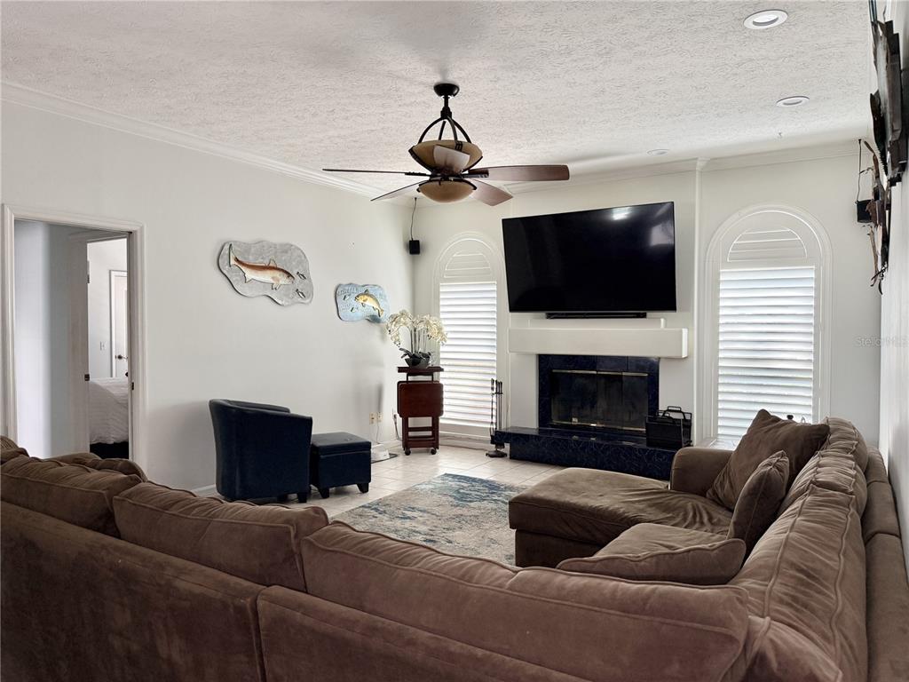 6326 N QUEENSWAY DR gallery image #14