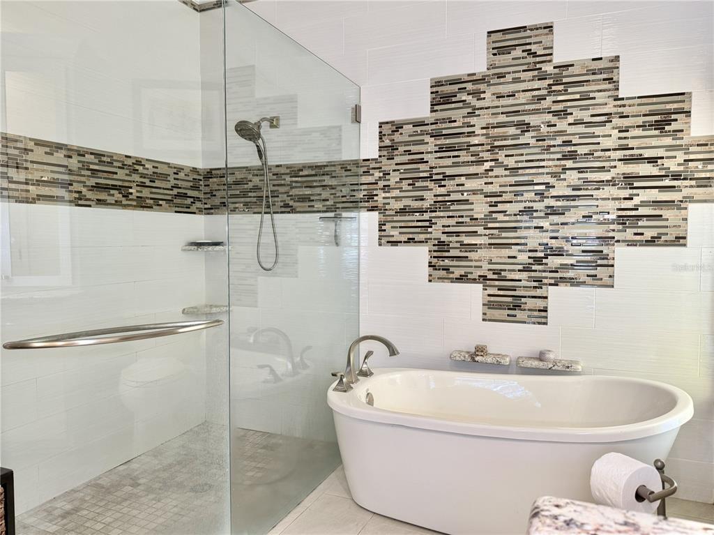 6326 N QUEENSWAY DR gallery image #34