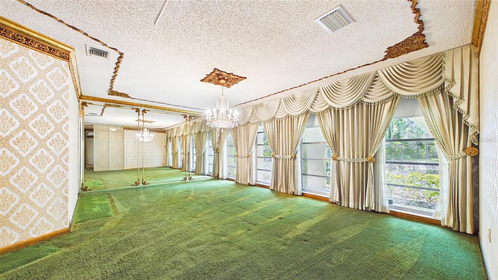 1116 N RIVERHILLS DRIVE gallery image #13