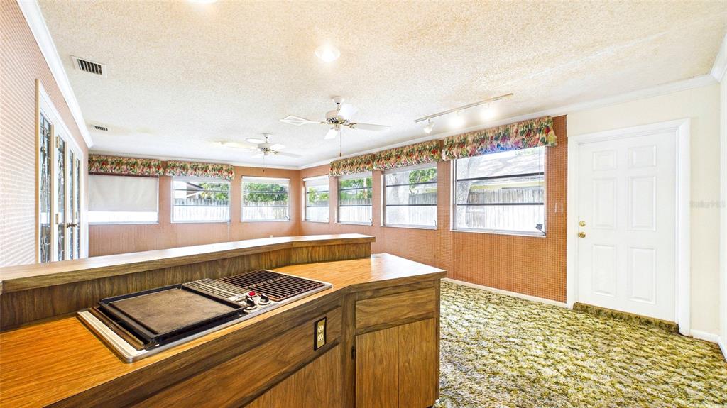 1116 N RIVERHILLS DRIVE gallery image #35