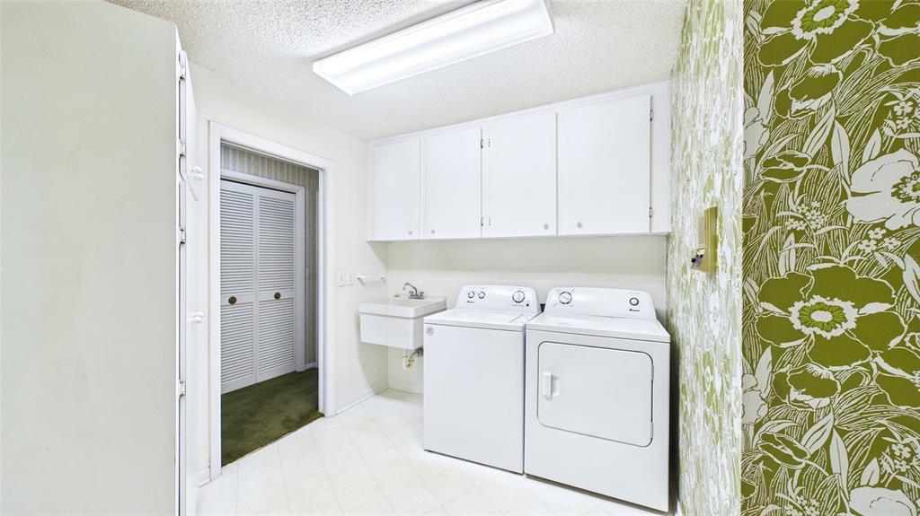 1116 N RIVERHILLS DRIVE gallery image #56