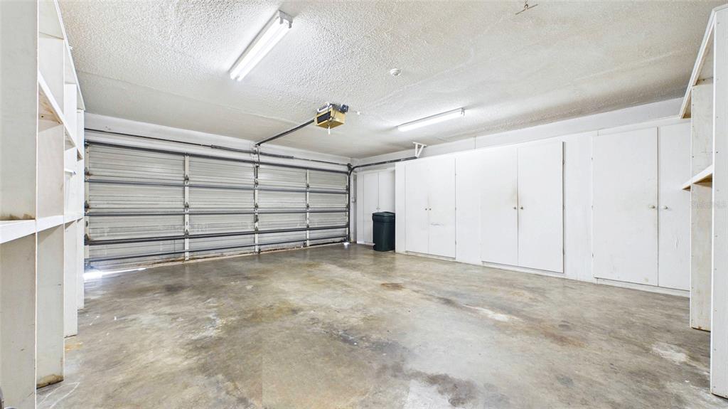 1116 N RIVERHILLS DRIVE gallery image #57