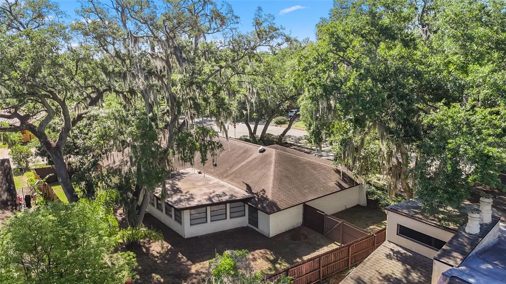 1116 N RIVERHILLS DRIVE gallery image #65