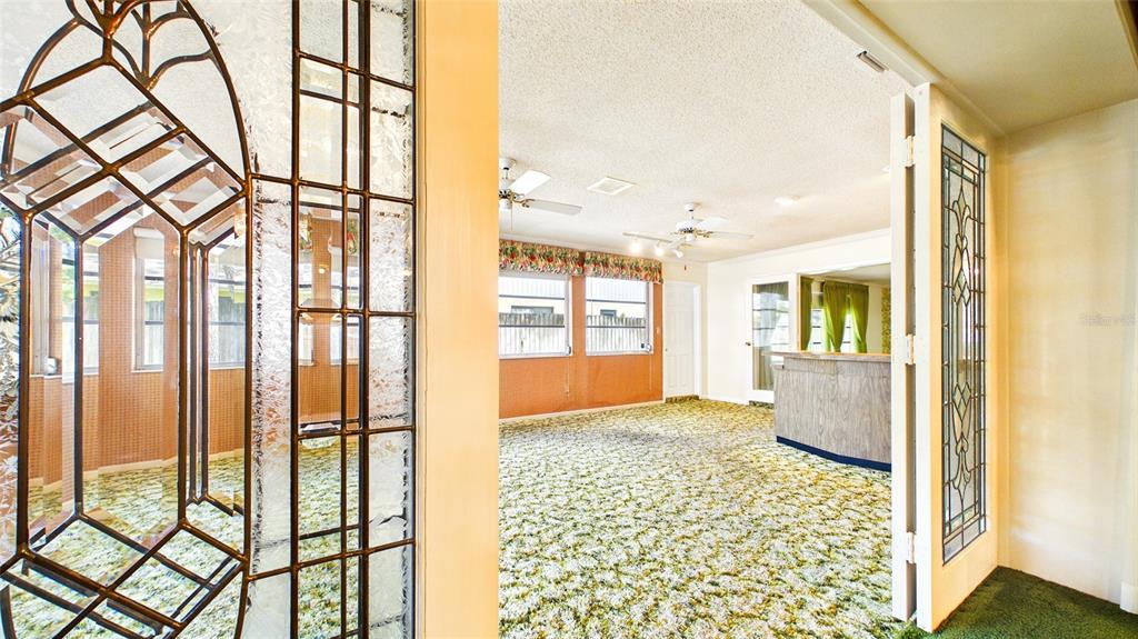 1116 N RIVERHILLS DRIVE gallery image #7