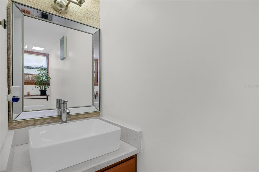825 MELLOWOOD AVENUE gallery image #25