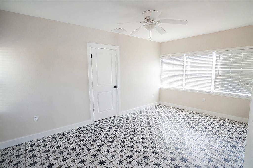 4405 N TAMPANIA AVENUE gallery image #13