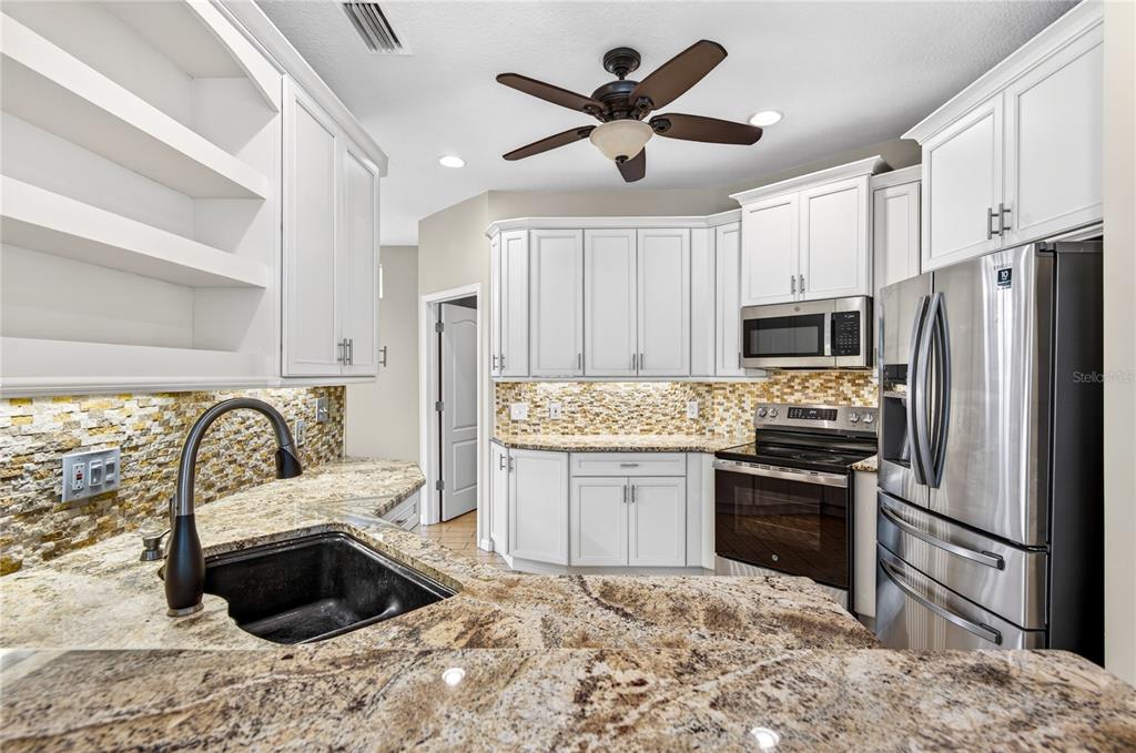 10801 SPRING MOUNTAIN PLACE gallery image #17
