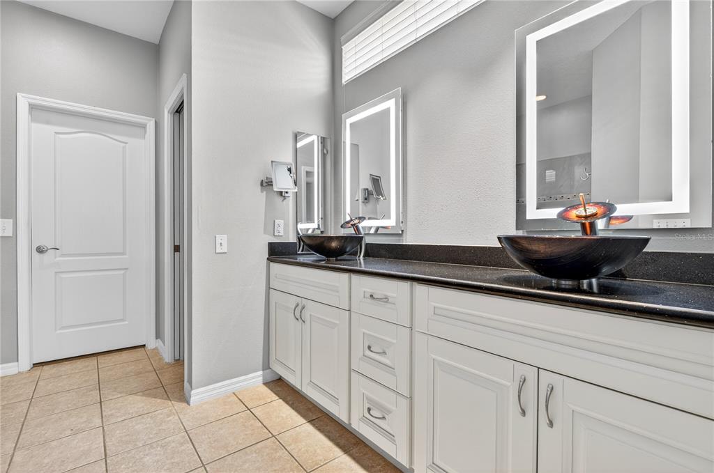 10801 SPRING MOUNTAIN PLACE gallery image #36