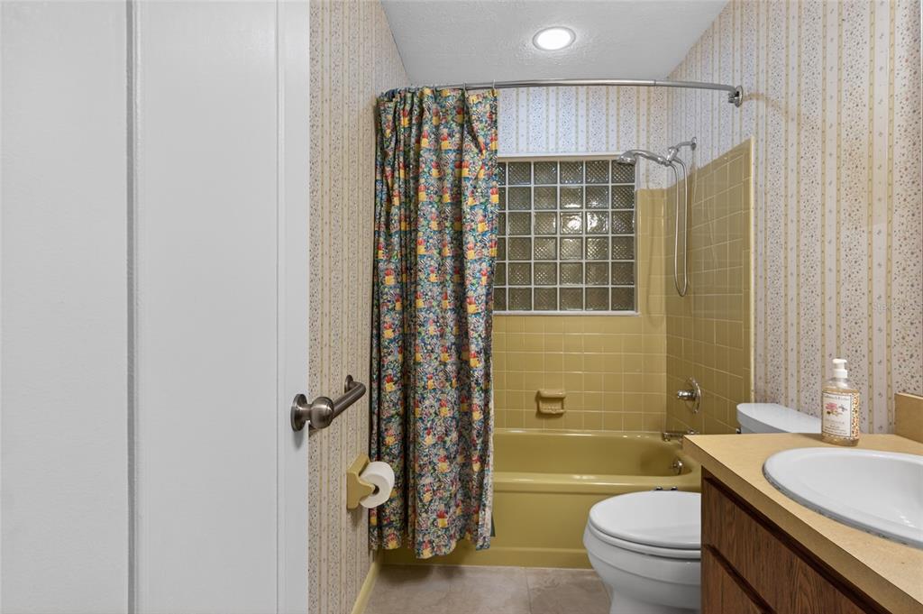 901 W RIVER DRIVE gallery image #22