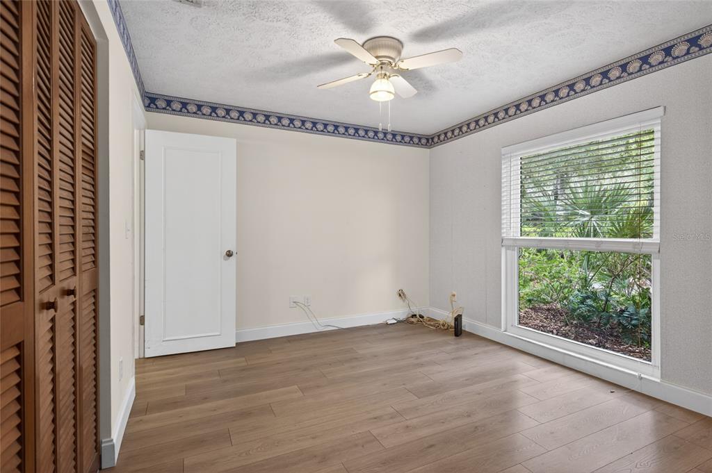 901 W RIVER DRIVE gallery image #25