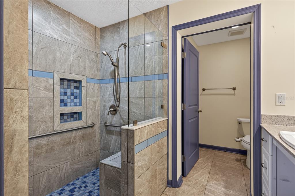 901 W RIVER DRIVE gallery image #32