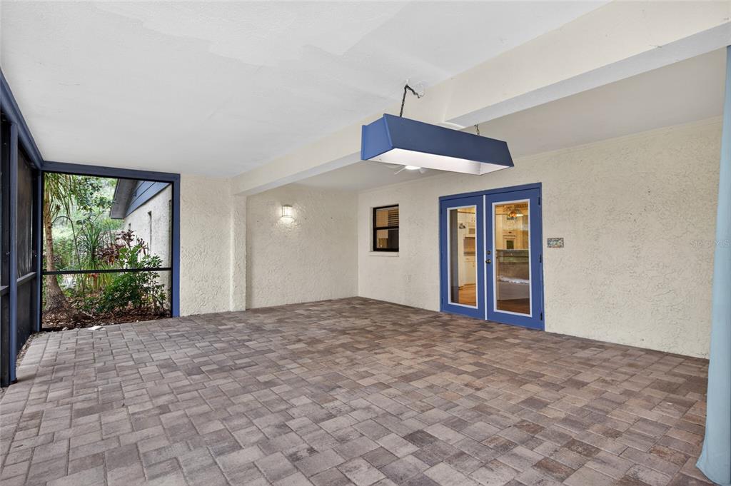 901 W RIVER DRIVE gallery image #35