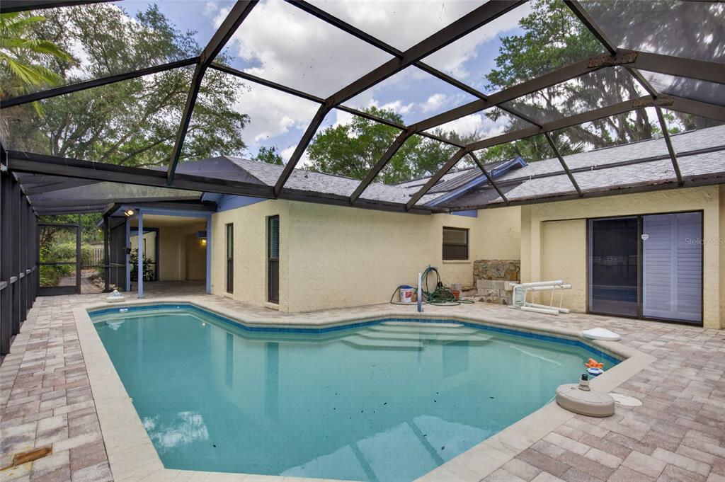 901 W RIVER DRIVE gallery image #38