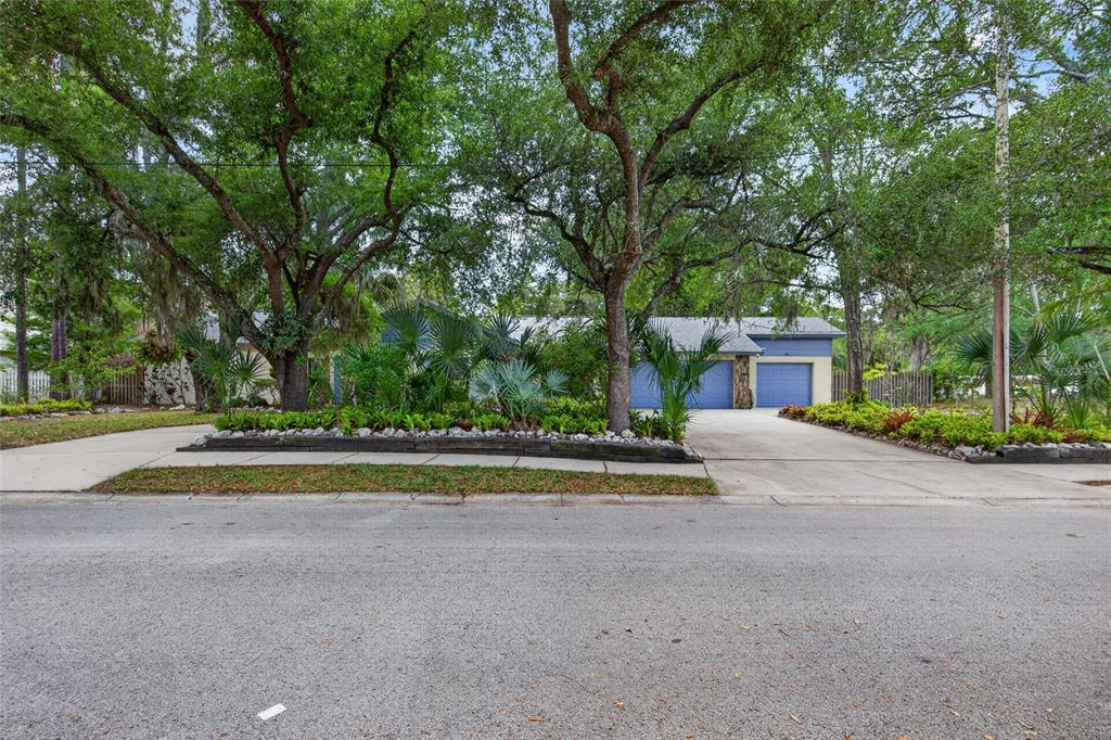 901 W RIVER DRIVE gallery image #48
