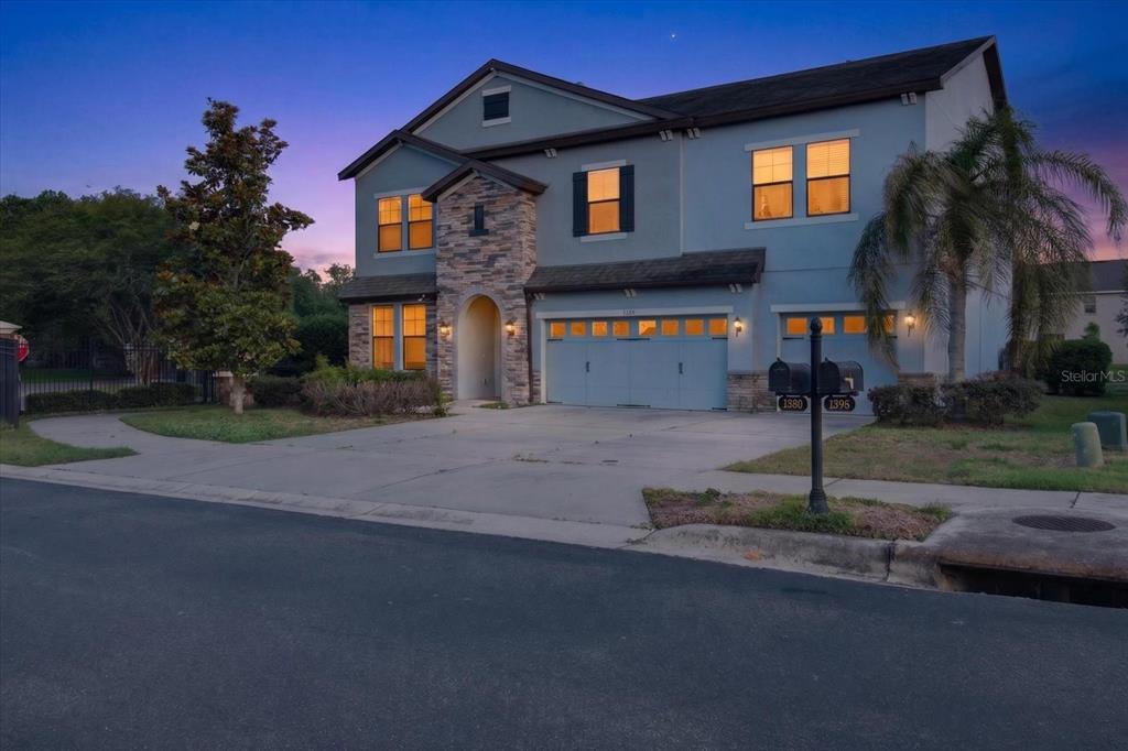 1389 HERITAGE LANDINGS DRIVE gallery image #2
