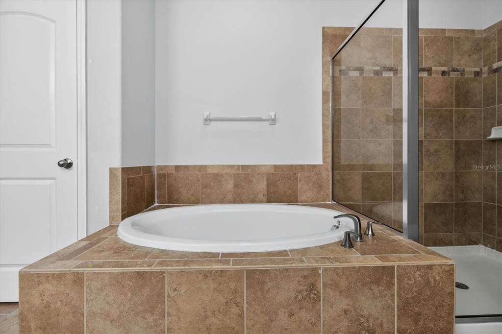 1389 HERITAGE LANDINGS DRIVE gallery image #47