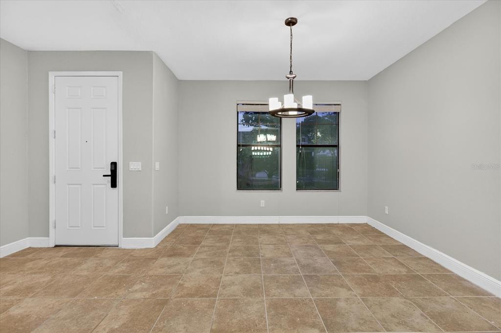 1389 HERITAGE LANDINGS DRIVE gallery image #5