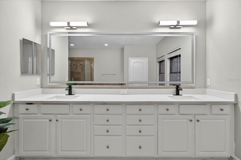 1389 HERITAGE LANDINGS DRIVE gallery image #51