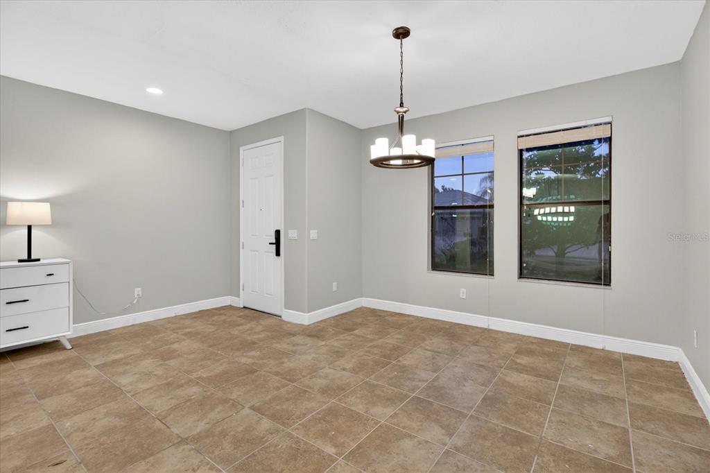 1389 HERITAGE LANDINGS DRIVE gallery image #6