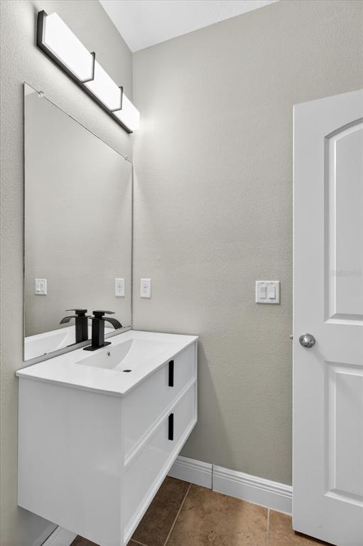1389 HERITAGE LANDINGS DRIVE gallery image #61
