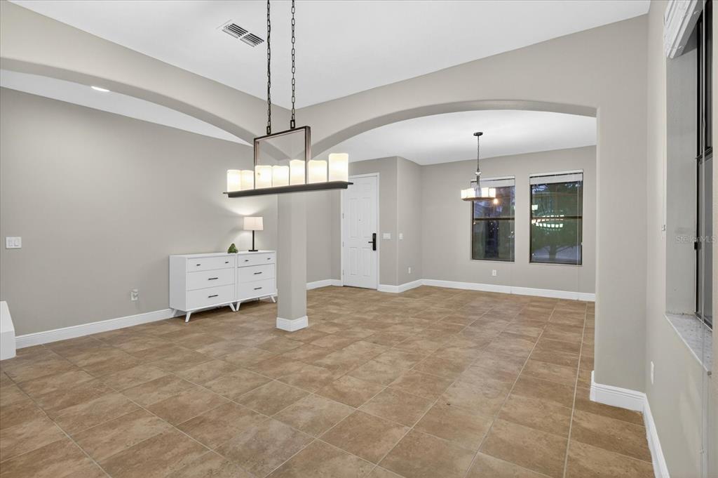 1389 HERITAGE LANDINGS DRIVE gallery image #9