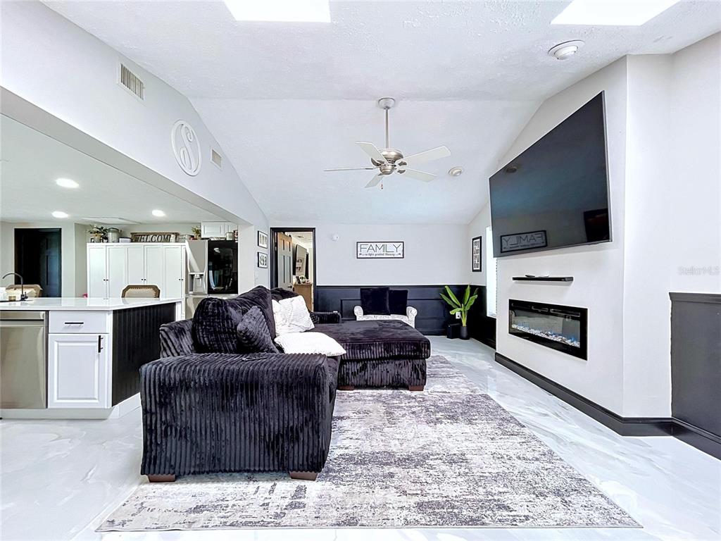 6950 SOUTHWIND DRIVE gallery image #10