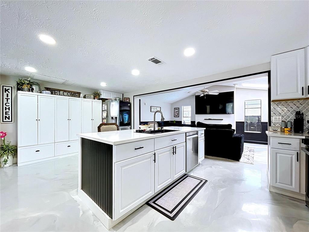 6950 SOUTHWIND DRIVE gallery image #8
