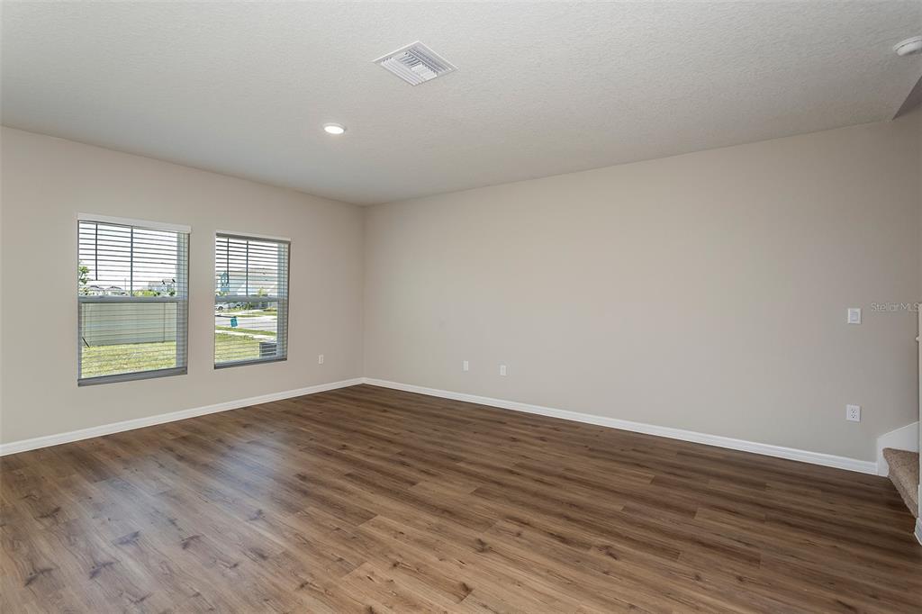 4620 HIKERS DRIVE gallery image #11