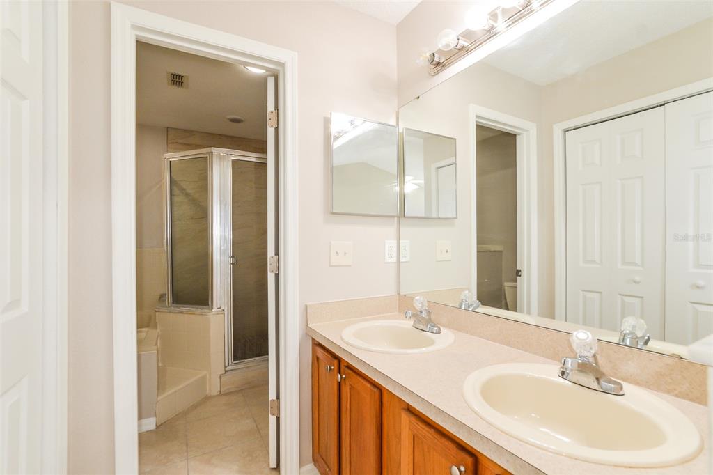 6730 BRITTANY CHASE COURT gallery image #17