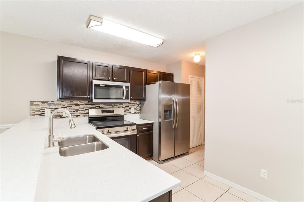 6730 BRITTANY CHASE COURT gallery image #9