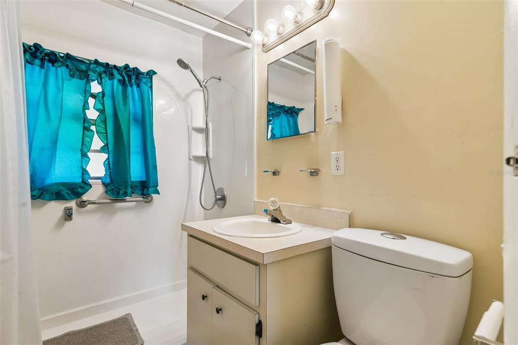 918 S GOLDWYN AVENUE gallery image #15