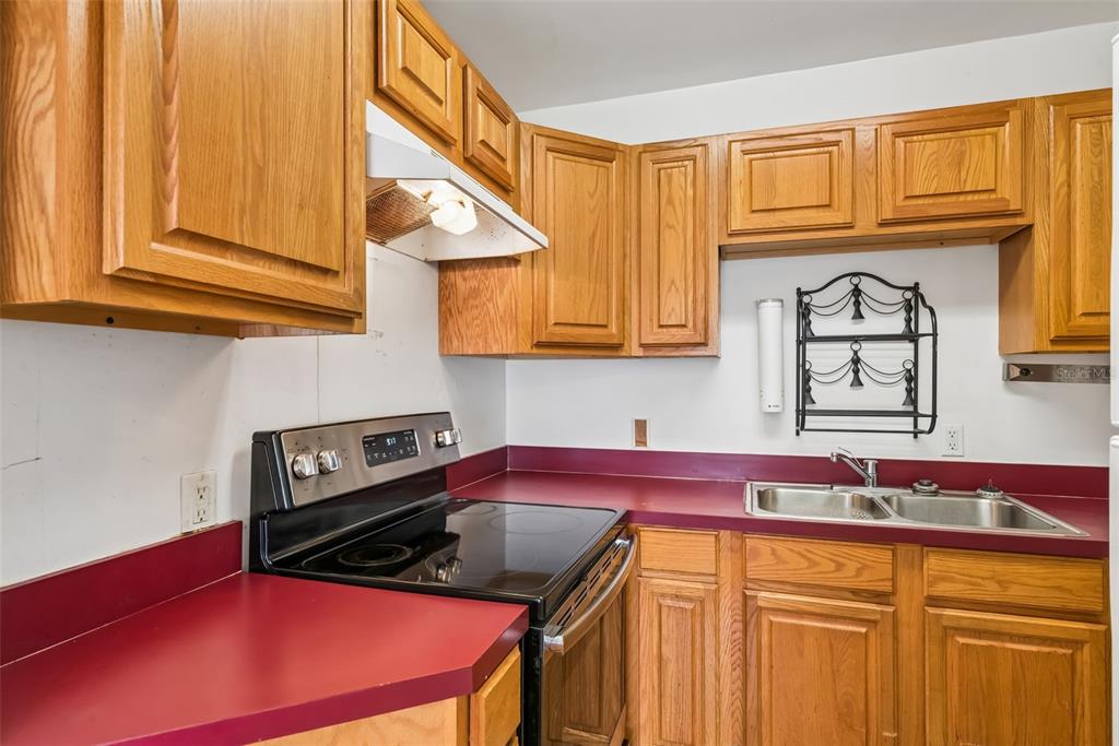 918 S GOLDWYN AVENUE gallery image #7