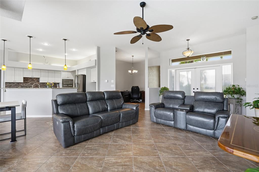5020 SW 8TH PLACE gallery image #18