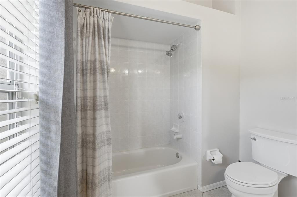 5020 SW 8TH PLACE gallery image #30