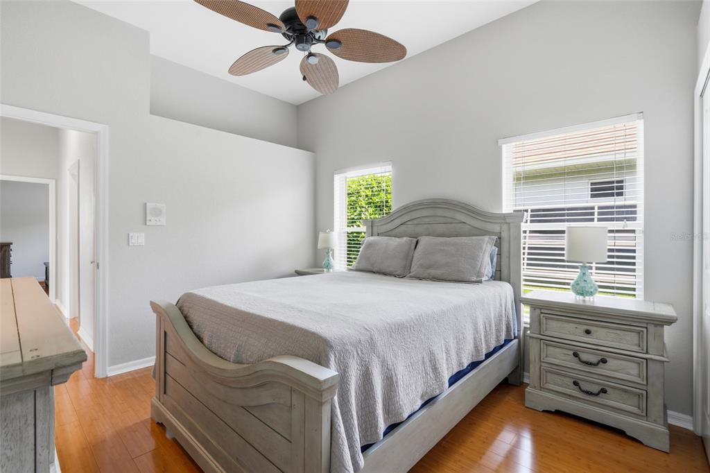 5020 SW 8TH PLACE gallery image #31