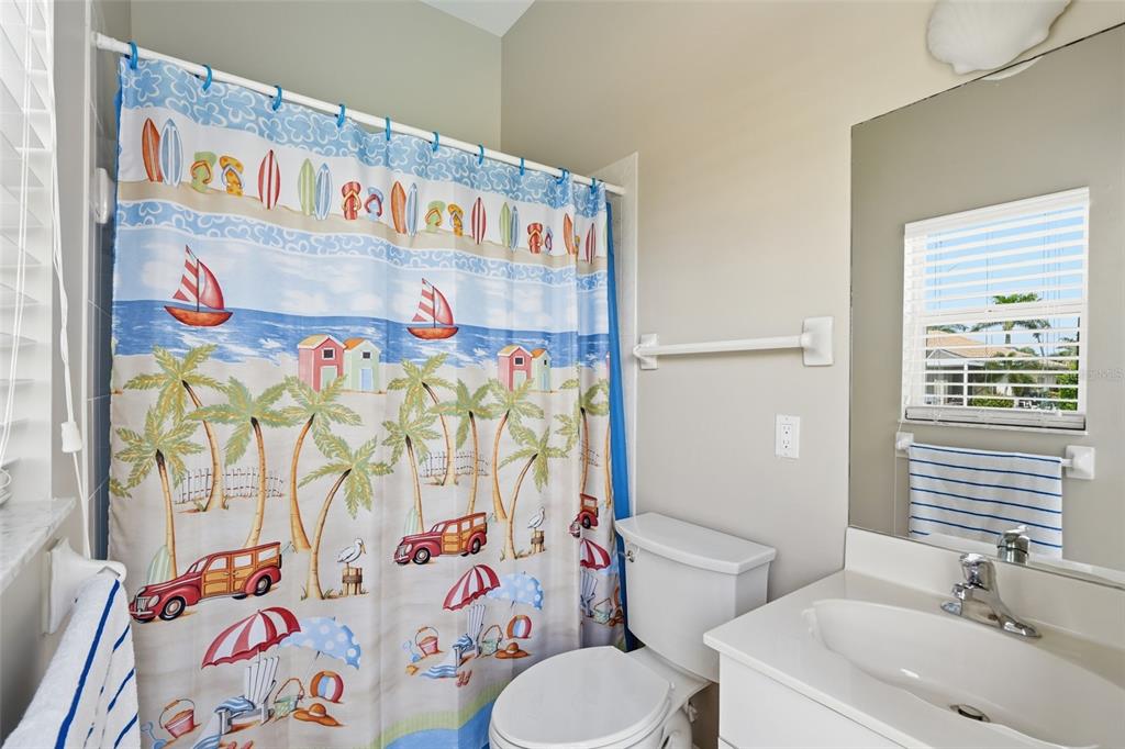 5020 SW 8TH PLACE gallery image #33