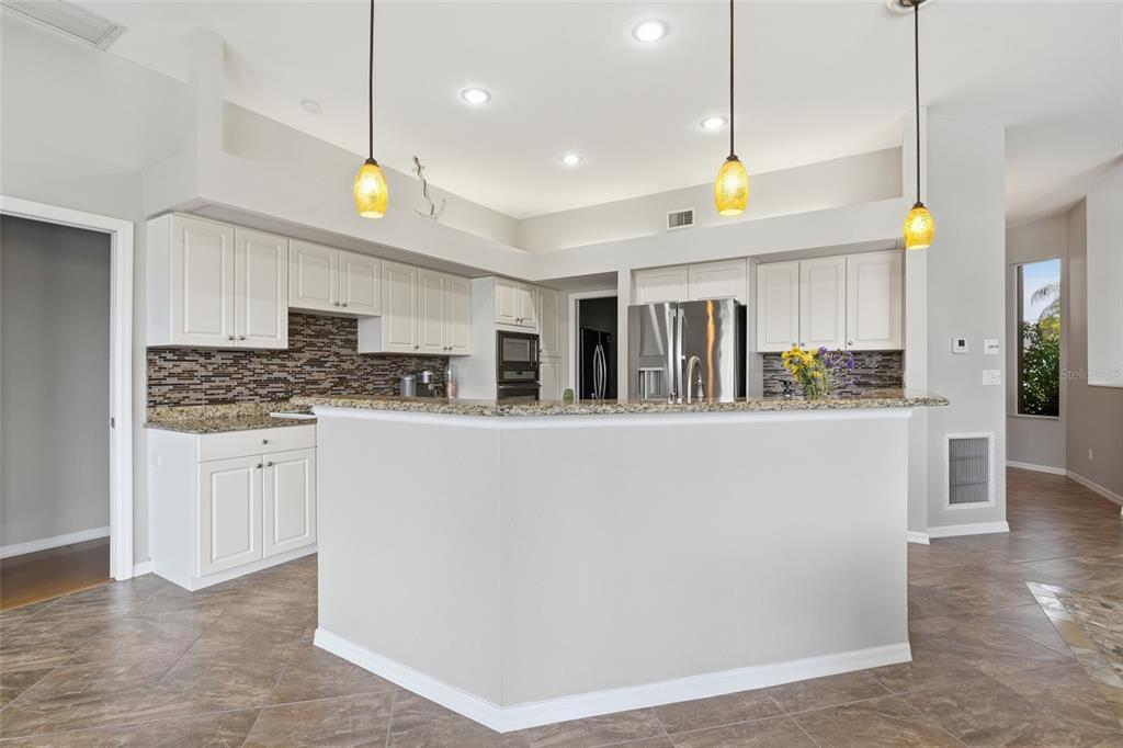 5020 SW 8TH PLACE gallery image #5