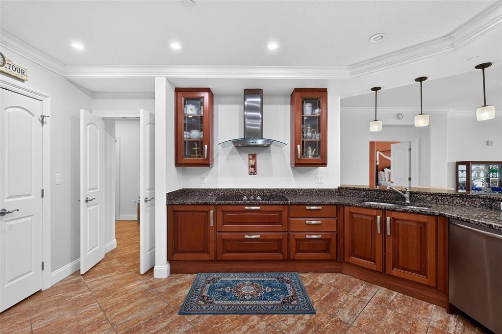 3245 S ATLANTIC AVENUE UNIT 10 gallery image #17