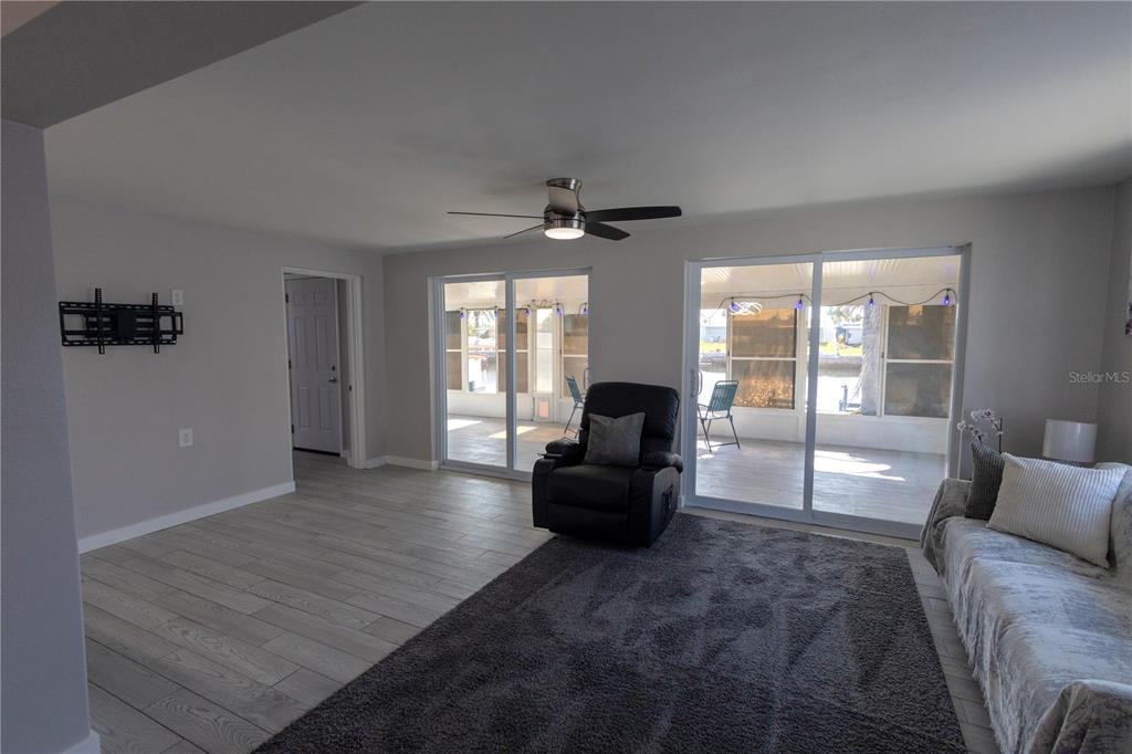 12739 1ST ISLE gallery image #17