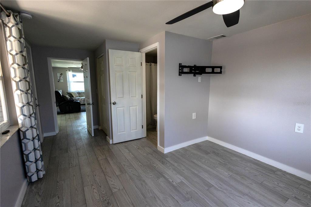 12739 1ST ISLE gallery image #31