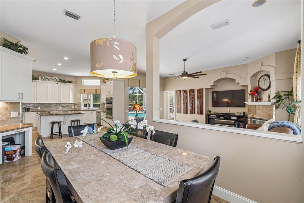 1021 HAGEN DRIVE gallery image #17