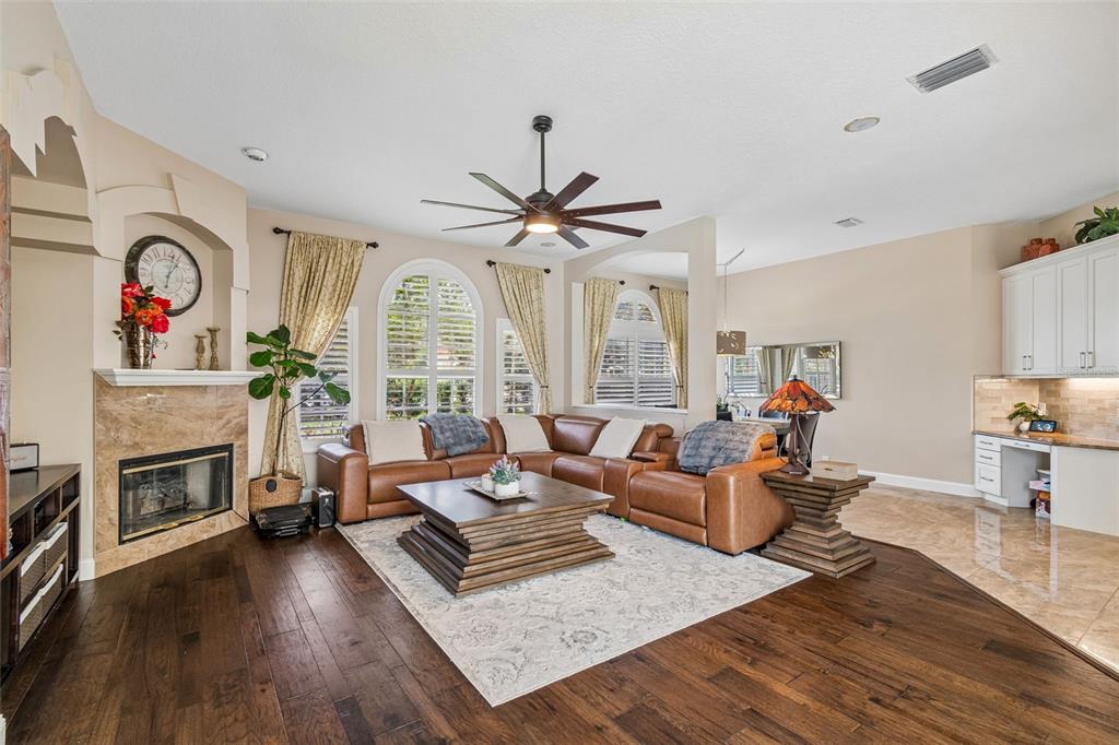 1021 HAGEN DRIVE gallery image #19