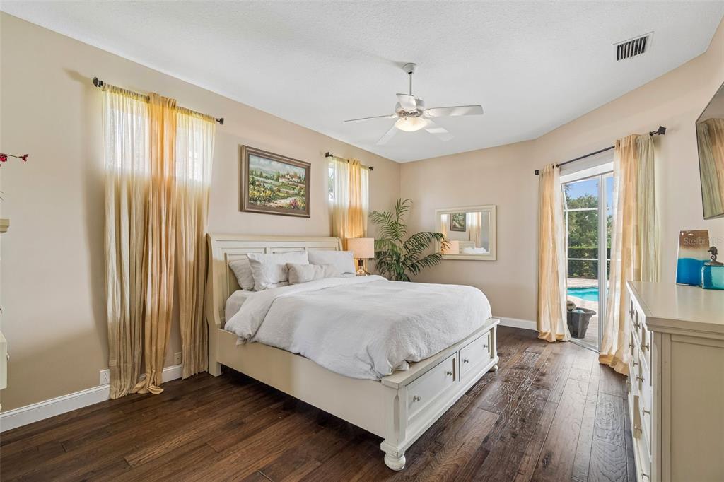 1021 HAGEN DRIVE gallery image #25