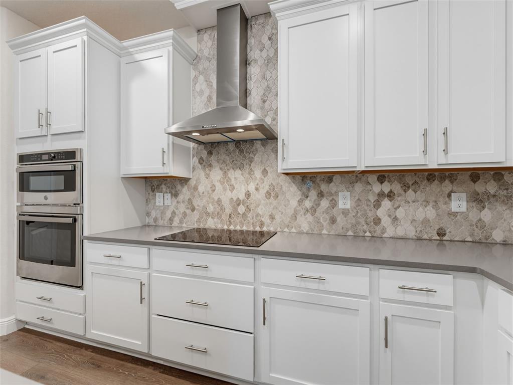 11515 WEAVER HOLLOW ROAD gallery image #20