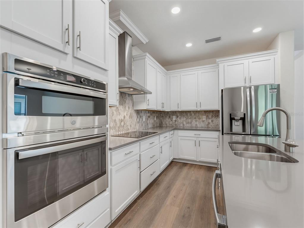 11515 WEAVER HOLLOW ROAD gallery image #22