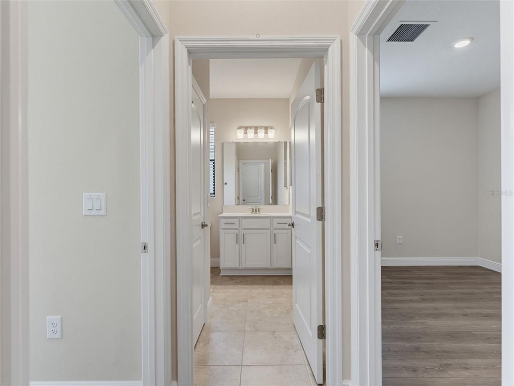11515 WEAVER HOLLOW ROAD gallery image #27